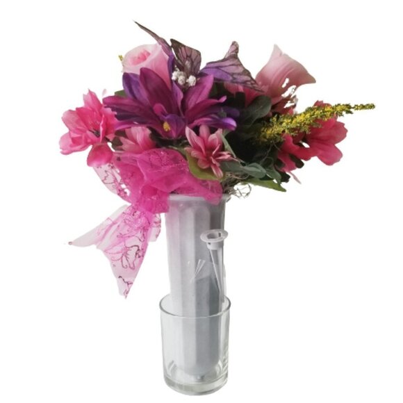 Cemetery Flowers in Spiked Cone  🌺 - Picture 3 of 9